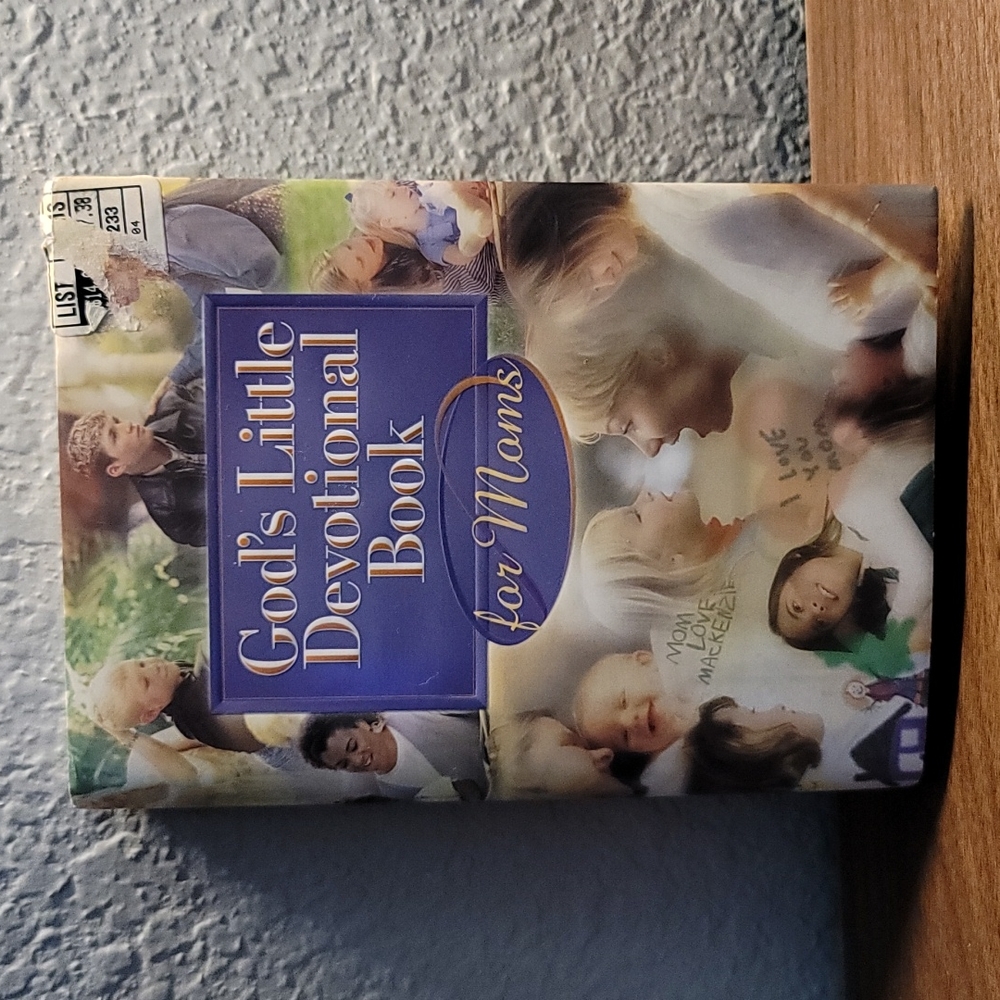 God's Little Devotional Book for Mom's